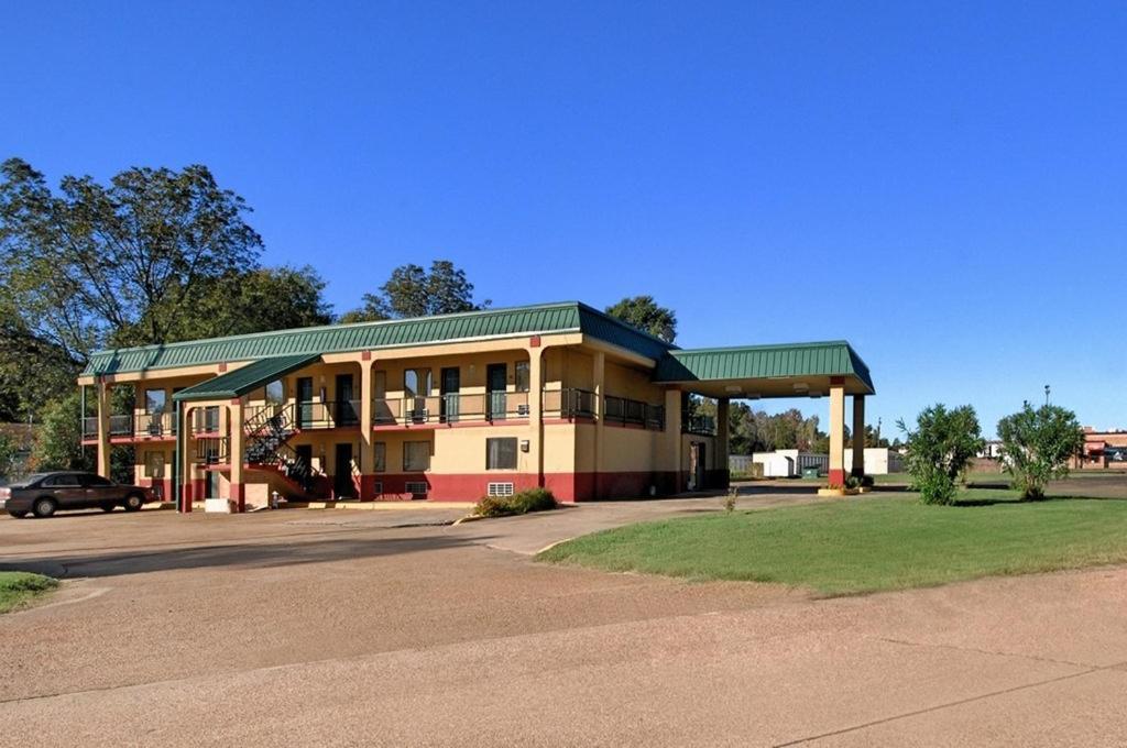 Rodeway Inn Indianola エクステリア 写真