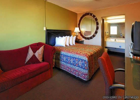 Rodeway Inn Indianola エクステリア 写真